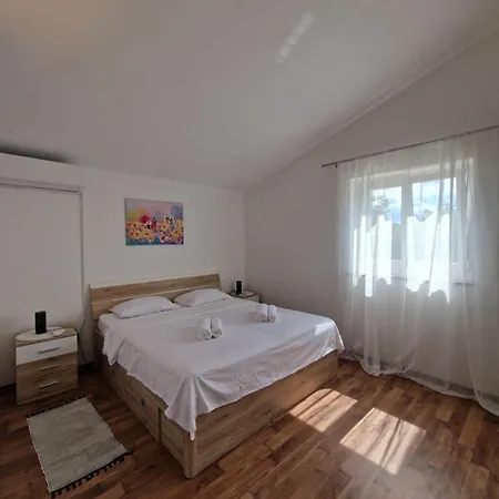 Apartament San Rocco Apartment, *